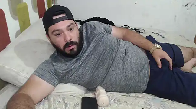 Snapshot of lucasprloco chatting on January 17, 12:10 am lucasprloco online show from January 17, 12:10 am