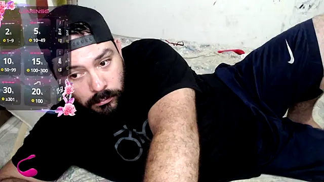 Snapshot of lucasprloco chatting on January 18, 6:43 pm lucasprloco online show from January 18, 6:43 pm