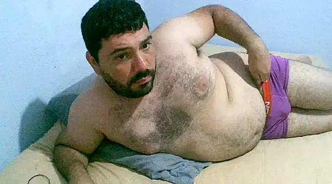 Snapshot of lucasprloco chatting on February 28, 12:21 am lucasprloco online show from February 28, 12:21 am