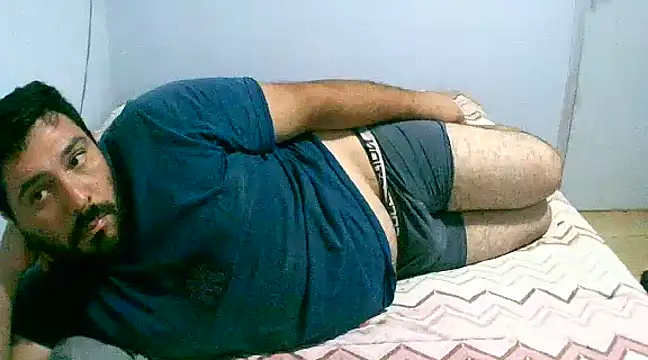 Snapshot of lucasprloco chatting on March 11, 11:59 pm lucasprloco online show from March 11, 11:59 pm