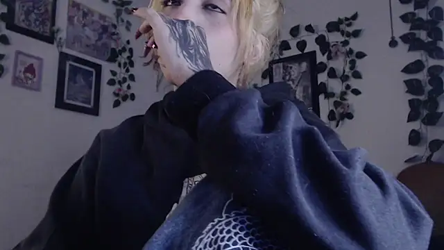 Snapshot of MaryJannes chatting on January 3, 4:59 pm MaryJannes online show from January 3, 4:59 pm