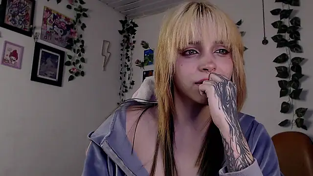 Snapshot of MaryJannes chatting on January 17, 9:39 am MaryJannes online show from January 17, 9:39 am