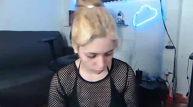Snapshot of MaryJannes chatting on February 23, 11:36 pm MaryJannes online show from February 23, 11:36 pm