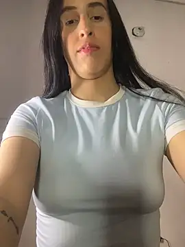 Snapshot of Amira_Milker chatting on January 11, 3:23 am Amira Milker online show from January 11, 3:23 am