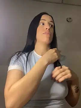 Snapshot of Amira_Milker chatting on January 18, 3:42 am Amira Milker online show from January 18, 3:42 am