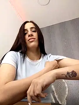 Snapshot of Amira_Milker chatting on February 12, 1:06 pm Amira Milker online show from February 12, 1:06 pm