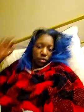 Snapshot of oliviaprettypussy chatting on January 4, 3:07 am oliviaprettypussy online show from January 4, 3:07 am