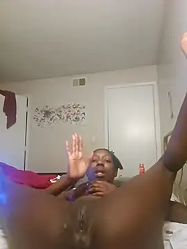 Snapshot of oliviaprettypussy chatting on February 19, 3:06 am oliviaprettypussy online show from February 19, 3:06 am