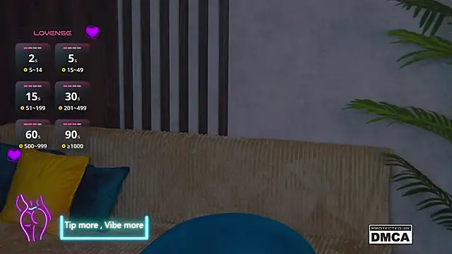 Holl1Would online show from January 28, 10:12 pm