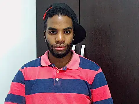 Snapshot of Rene_hotman chatting on November 21, 8:18 pm Rene hotman online show from November 21, 8:18 pm