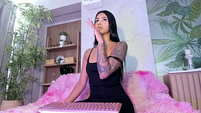 AntonellaRossi online show from June 1, 8:10 pm