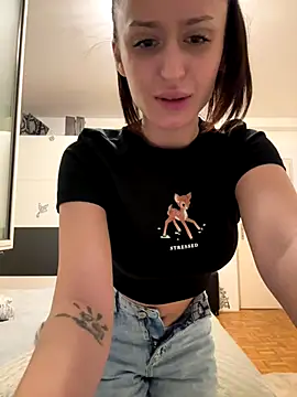 Snapshot of Zeyna1 chatting on September 22, 5:15 pm Zeyna1 online show from September 22, 5:15 pm