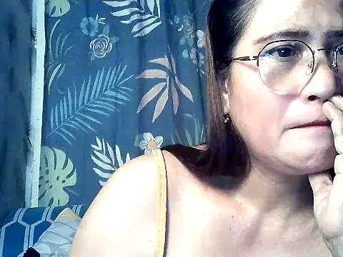 Amazing Angel22 online show from September 26, 9:08 pm