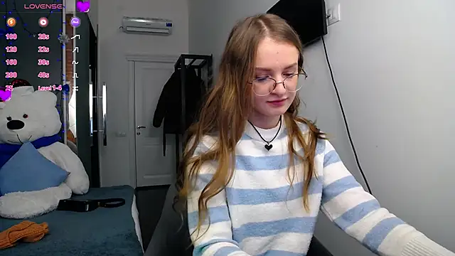 Snapshot of KateJonson chatting on January 15, 8:30 am KateJonson online show from January 15, 8:30 am