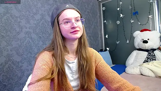 Snapshot of KateJonson chatting on October 24, 6:43 am KateJonson online show from October 24, 6:43 am