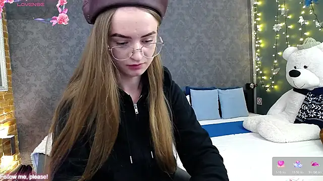 Snapshot of KateJonson chatting on November 12, 1:22 pm KateJonson online show from November 12, 1:22 pm