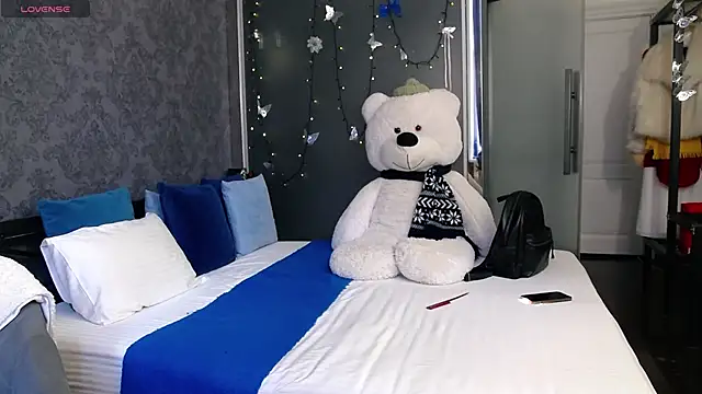 Snapshot of KateJonson chatting on November 14, 7:29 am KateJonson online show from November 14, 7:29 am