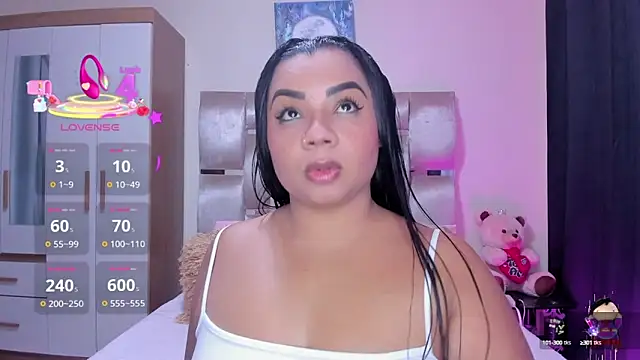 Snapshot of MelanyShayk chatting on September 25, 3:21 am MelanyShayk online show from September 25, 3:21 am