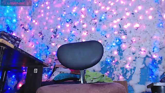 Snapshot of dannabigdirty1 chatting on February 4, 10:32 am dannabigdirty1 online show from February 4, 10:32 am