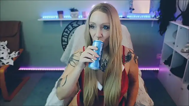 Snapshot of Jan_ina chatting on December 26, 9:01 am Jan ina online show from December 26, 9:01 am