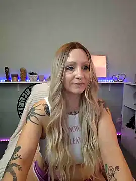 Snapshot of Jan_ina chatting on January 1, 9:07 am Jan ina online show from January 1, 9:07 am