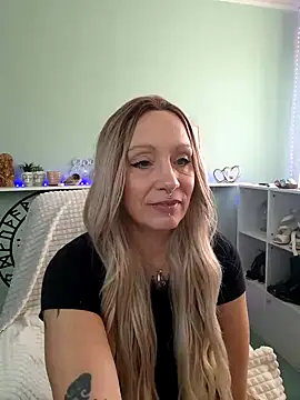 Snapshot of Jan_ina chatting on January 11, 8:54 am Jan ina online show from January 11, 8:54 am