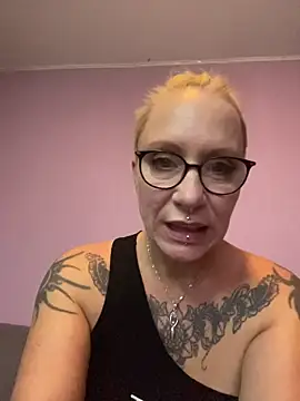 Snapshot of Jan_ina chatting on October 10, 5:12 pm Jan ina online show from October 10, 5:12 pm