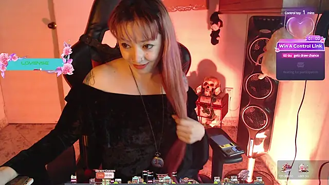 pink-2022 online show from December 19, 3:30 pm