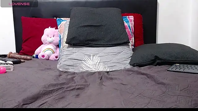 Margaret milf online show from April 19, 12:00 am