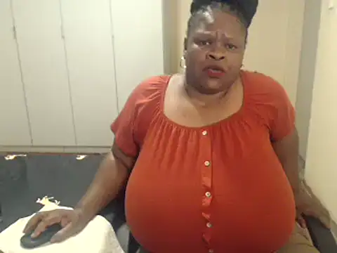 sweetnoziexx online show from February 17, 3:31 pm