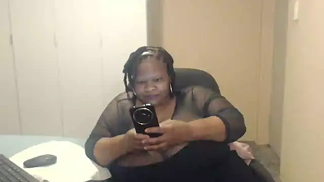 sweetnoziexx online show from September 24, 3:37 pm