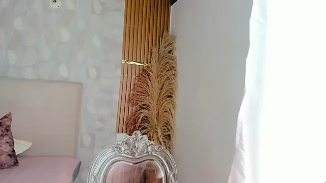 Azahara Amin  online show from April 21, 4:56 pm