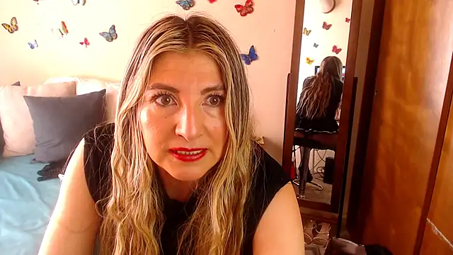 Jolie-Mature online show from October 15, 9:15 pm