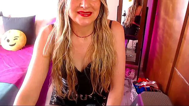 Jolie-Mature online show from November 9, 6:28 pm