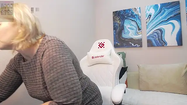 Lorabigass online show from December 16, 8:30 am