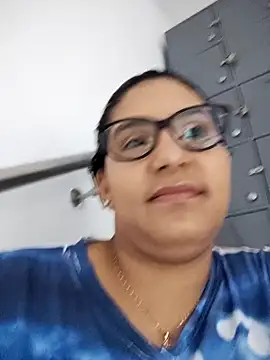 DanielleEvans  online show from February 13, 11:17 am