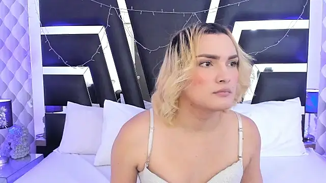 Snapshot of katya_kozlov chatting on March 10, 10:55 pm katya kozlov online show from March 10, 10:55 pm