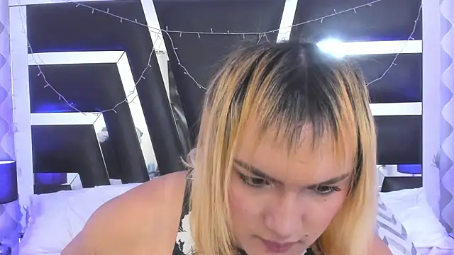 Snapshot of katya_kozlov chatting on September 23, 5:32 am katya kozlov online show from September 23, 5:32 am