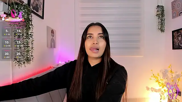 aisha es online show from February 23, 11:02 pm