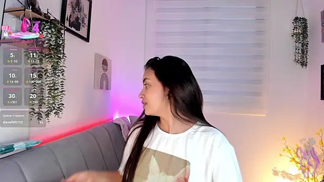 aisha es online show from March 9, 10:58 pm