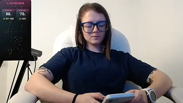 Arya starrk online show from December 3, 2:49 pm