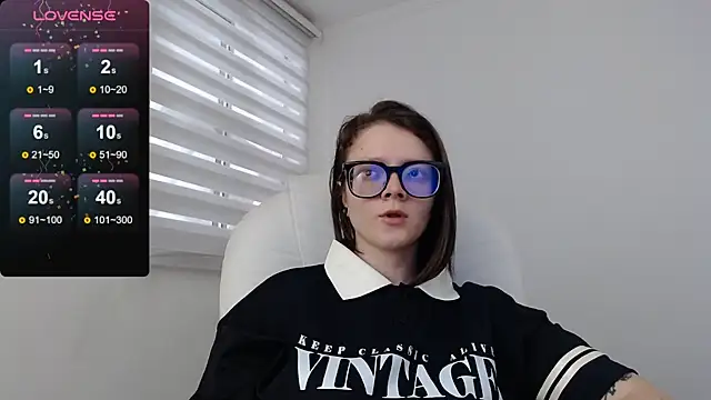 Arya starrk online show from December 14, 1:59 pm