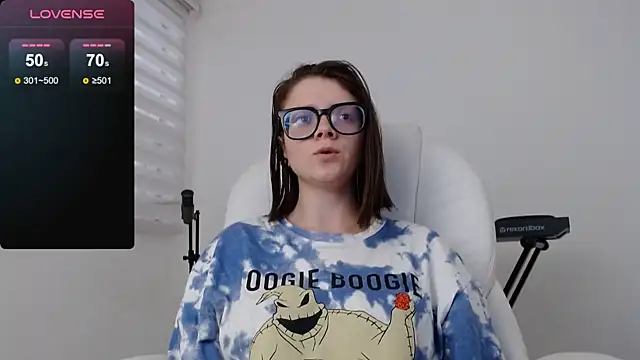 Arya starrk online show from December 16, 1:43 pm