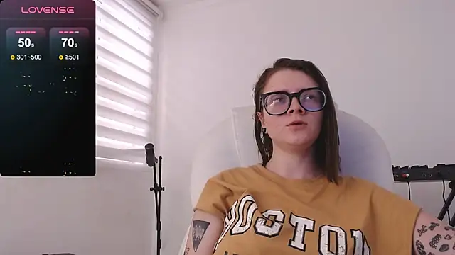 Arya starrk online show from December 18, 3:11 pm