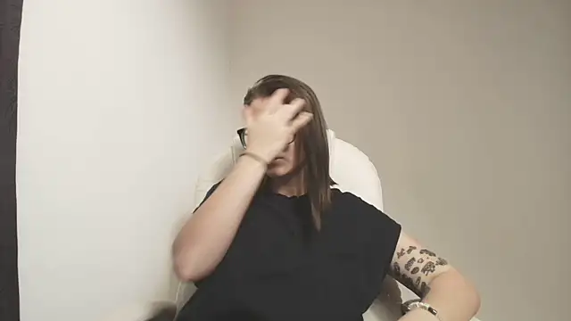 Arya starrk online show from February 12, 2:43 pm