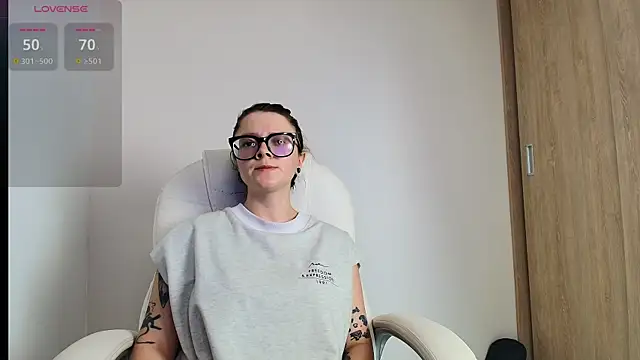 Arya starrk online show from March 9, 8:31 pm