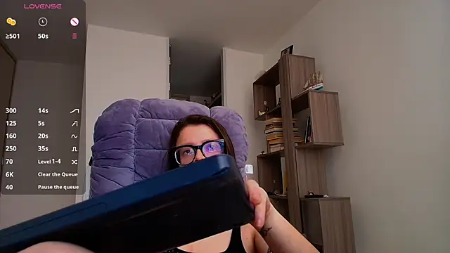 Arya starrk online show from October 18, 2:18 pm