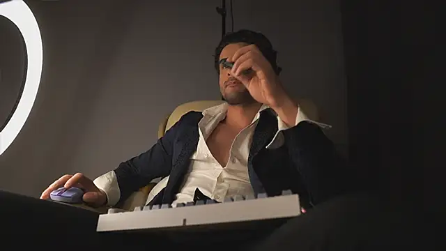 Keen   Luckystrike online show from March 2, 9:01 pm