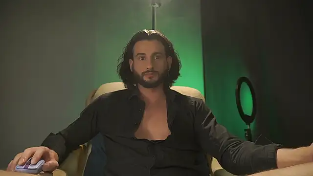 Keen   Luckystrike online show from November 9, 5:55 pm