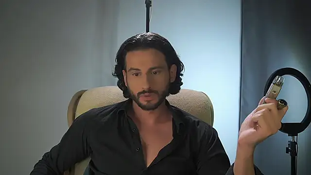 Snapshot of Keen___Luckystrike chatting on December 13, 11:54 pm Keen Luckystrike online show from December 13, 11:54 pm